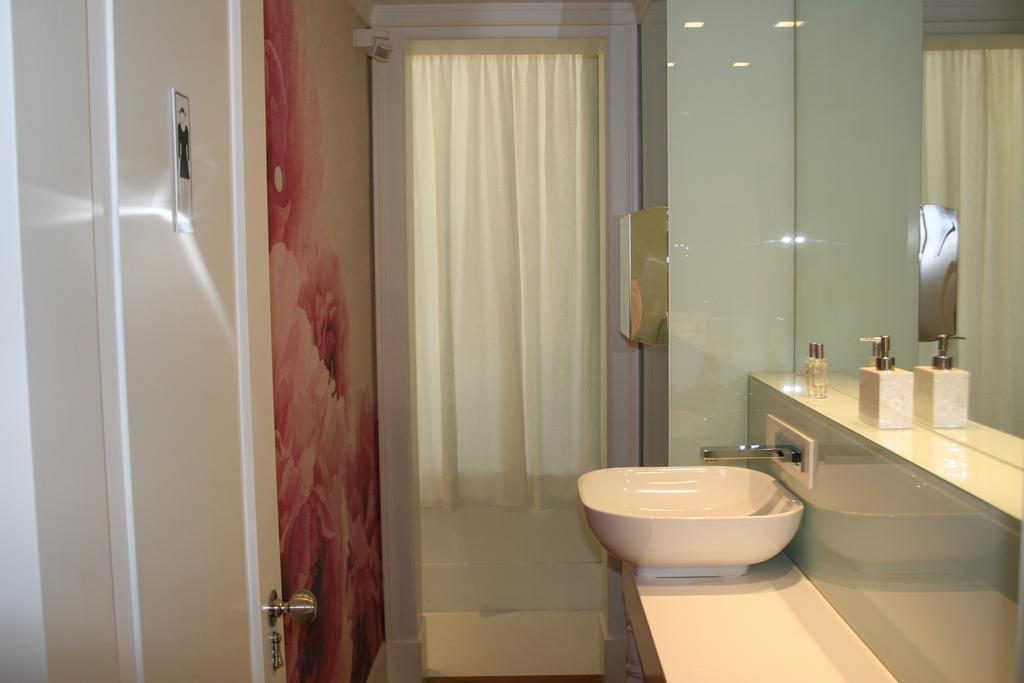 Chiado 16 Apartment ลิสบอน ภายนอก รูปภาพ